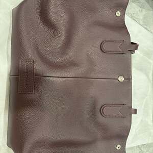 Essential L Tote bag Eggplant - Leather